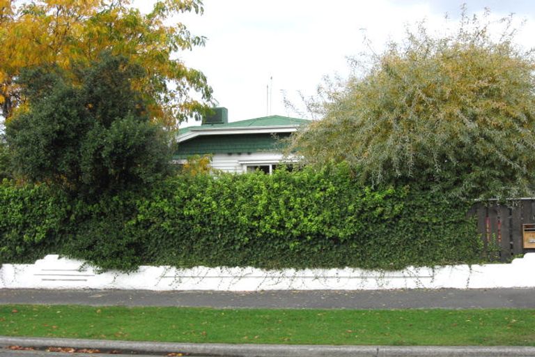 Photo of property in 14 Winters Road, Redwood, Christchurch, 8051