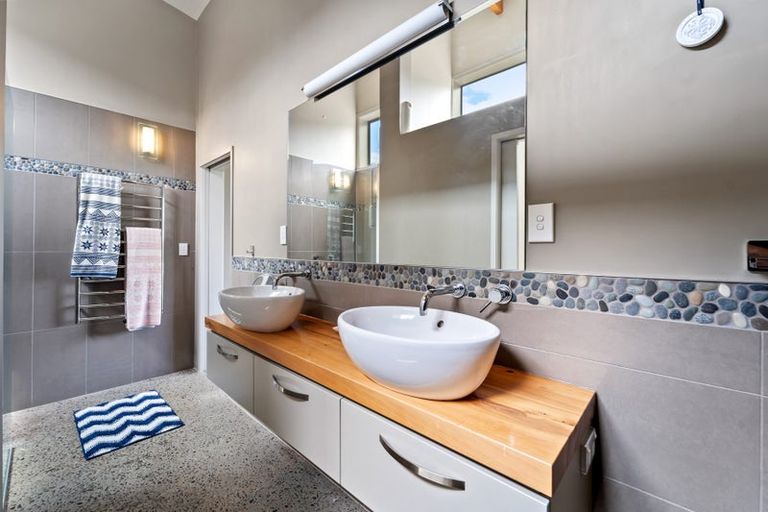 Photo of property in 923 Takatu Road, Tawharanui Peninsula, Warkworth, 0986
