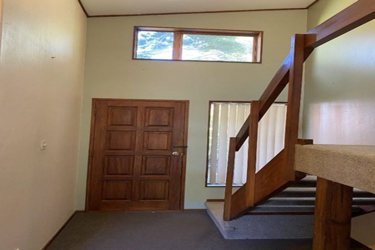 Photo of property in 9 Ngarimu Grove, Ngaio, Wellington, 6035