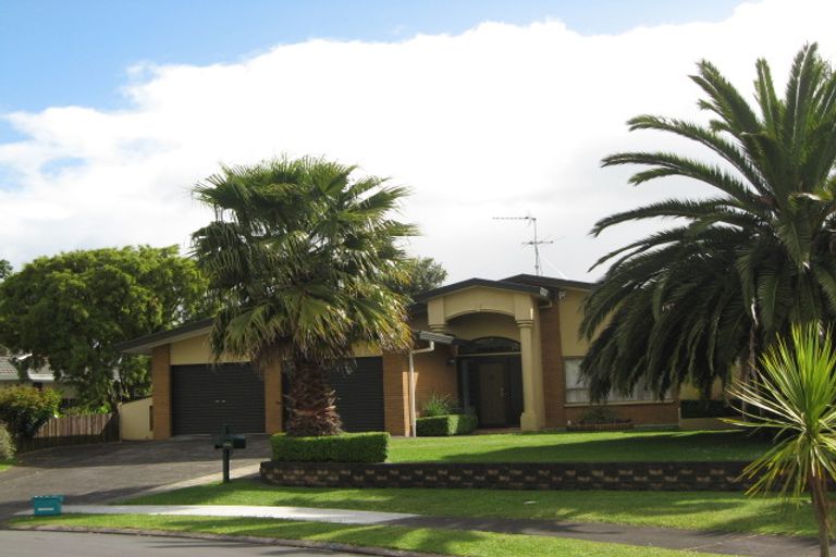 Photo of property in 5 Tulloch Place, Conifer Grove, Takanini, 2112