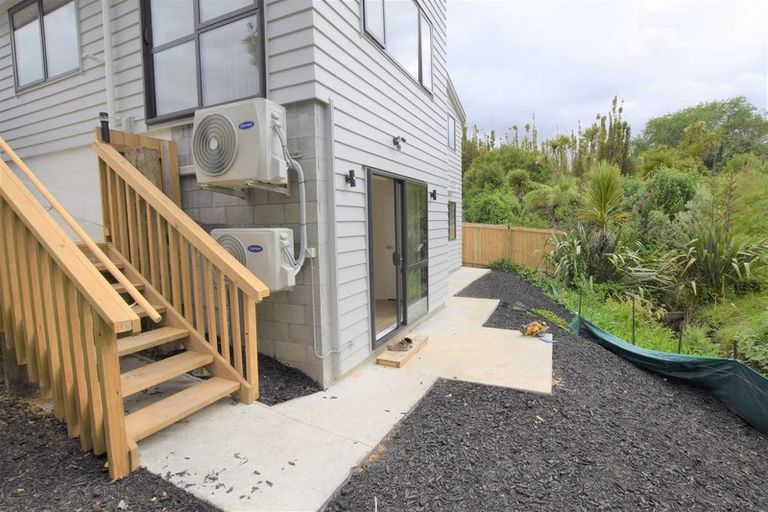 Photo of property in 71a Fruitvale Road, New Lynn, Auckland, 0600