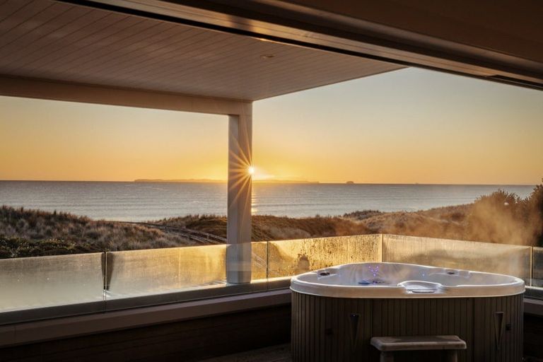 Photo of property in 357b Oceanbeach Road, Mount Maunganui, 3116