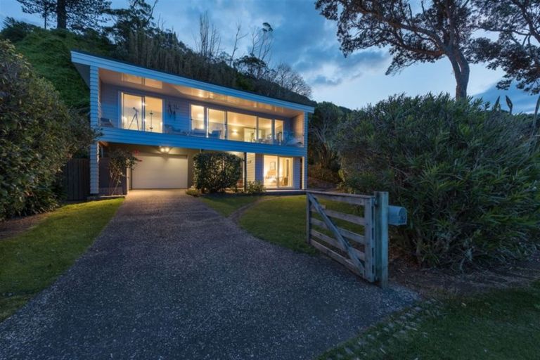 Photo of property in 143 Long Beach Road, Russell, 0202