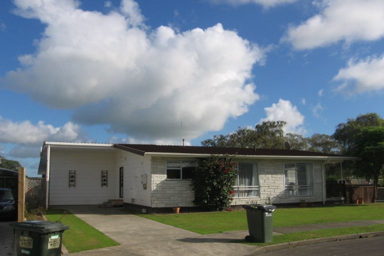 Photo of property in 4 Hobbs Place, Westbrook, Palmerston North, 4412
