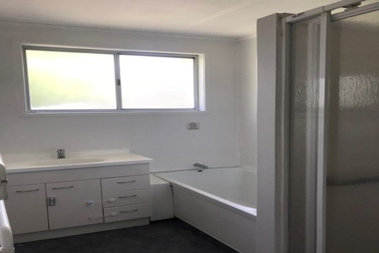 Photo of property in 30 Killarney Avenue, Torbay, Auckland, 0630