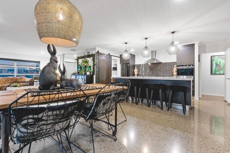 Photo of property in 10 Cooke Farm Grove, Waiwhakaiho, New Plymouth, 4312