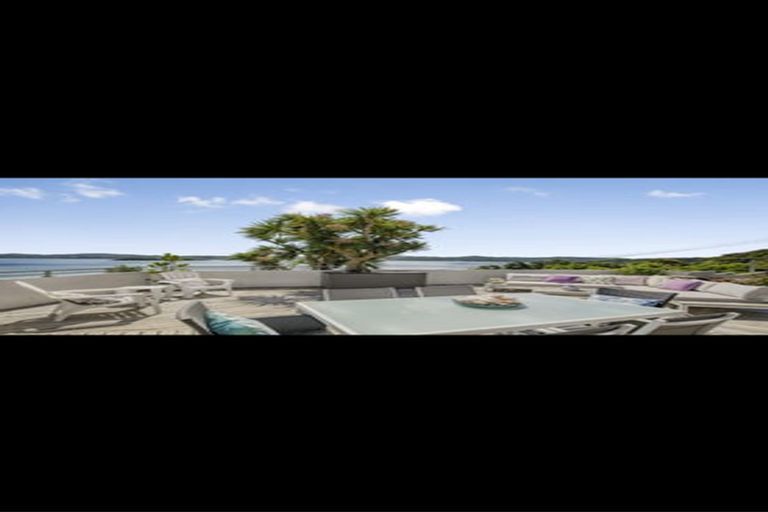 Photo of property in 58 Ferry Road, Days Bay, Lower Hutt, 5013