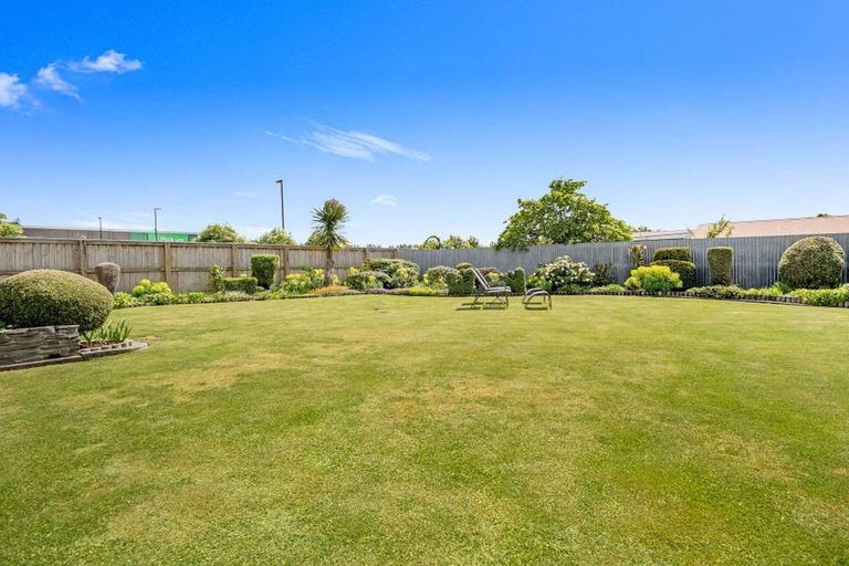 Photo of property in 761 Main North Road, Belfast, Christchurch, 8051