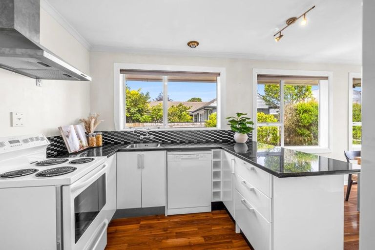 Photo of property in 135 Condell Avenue, Papanui, Christchurch, 8053