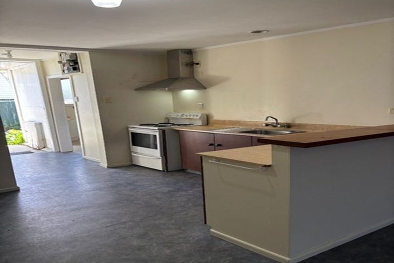 Photo of property in 70 Russell Street, Westport, 7825