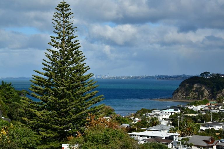 Photo of property in 1114 Whangaparaoa Road, Tindalls Beach, Whangaparaoa, 0930