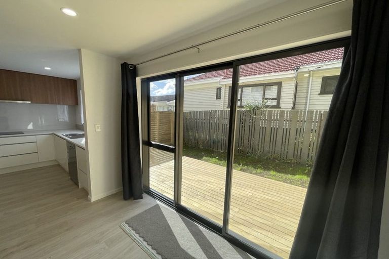 Photo of property in 2/61 East Street, Papakura, 2110
