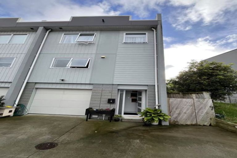 Photo of property in 9 Meritage Lane, Te Atatu South, Auckland, 0610