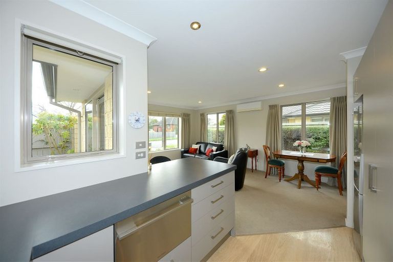Photo of property in 2 Newall Avenue, Bryndwr, Christchurch, 8052