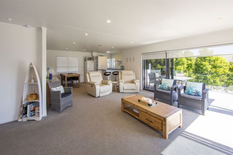 Photo of property in 187 One Tree Point Road, One Tree Point, 0118