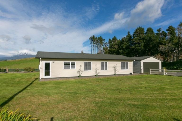 Photo of property in 489a Barrett Road, Omata, New Plymouth, 4374