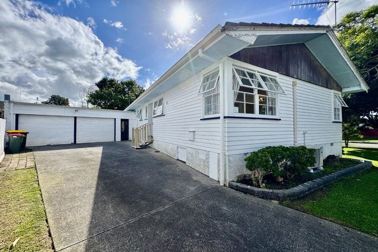 Photo of property in 10 Carter Place, Manurewa, Auckland, 2102