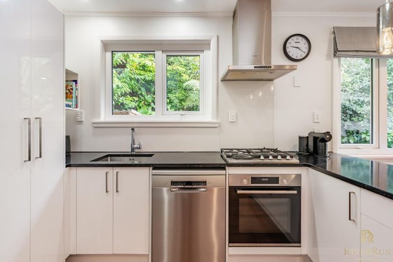 Photo of property in 16 Wilfred Street, Tawa, Wellington, 5028