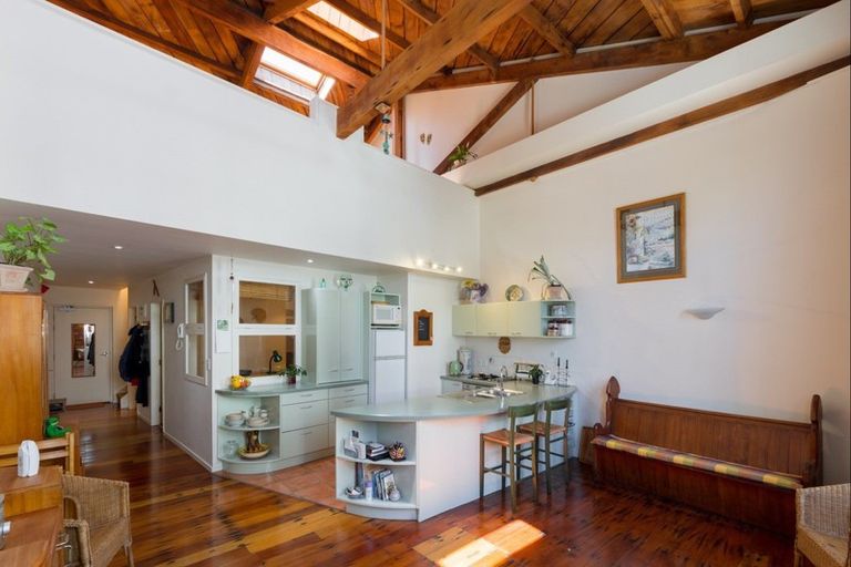 Photo of property in Maison Cabriole Building, 5/60 Courtenay Place, Te Aro, Wellington, 6011