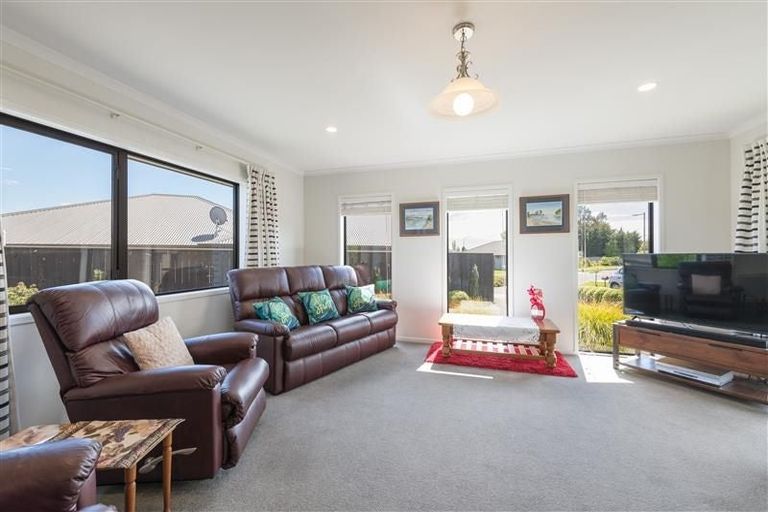 Photo of property in 9 Melfield Place, Richmond, 7020