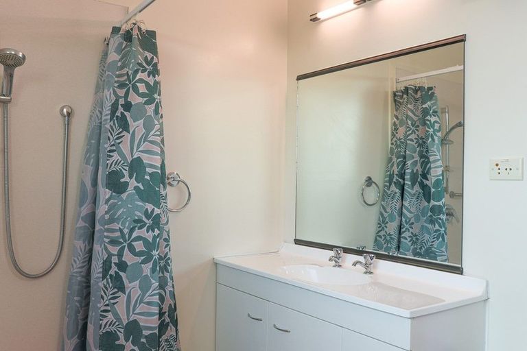 Photo of property in 18 Tawhara Place, Edgecumbe, 3120