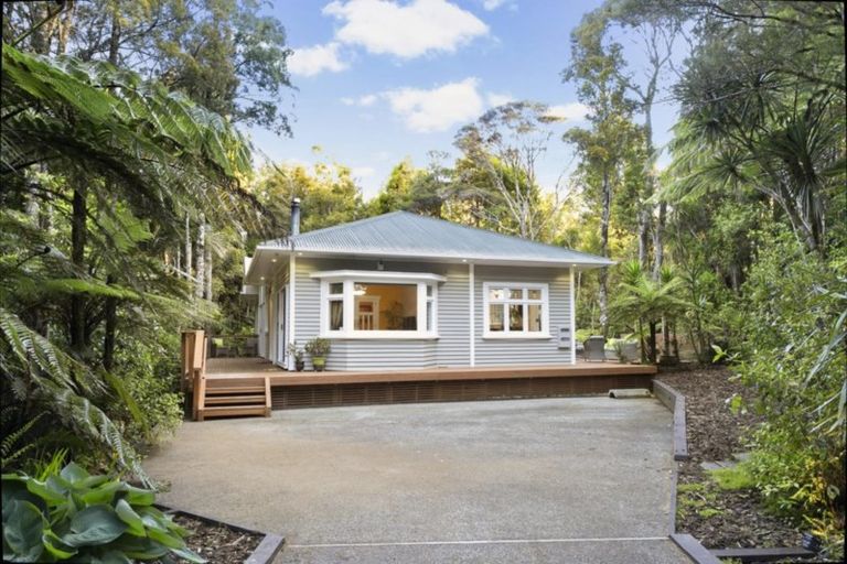 Photo of property in 783 Scenic Drive, Henderson Valley, Auckland, 0612