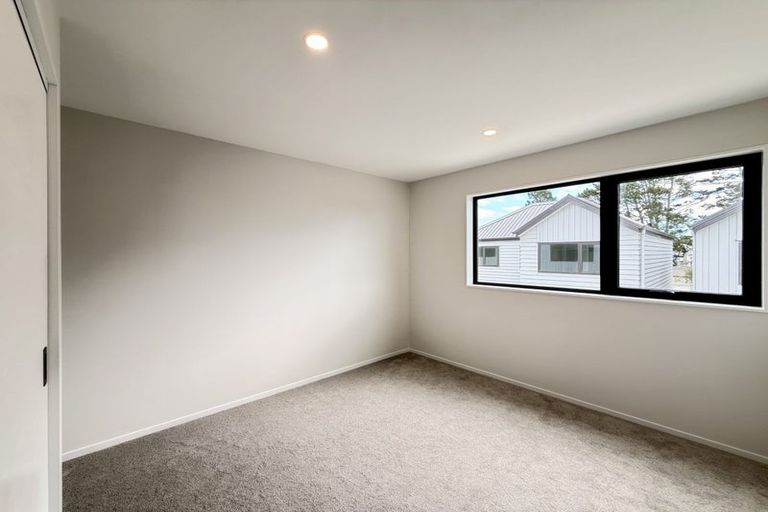 Photo of property in 58b Fitzherbert Avenue, West Harbour, Auckland, 0618