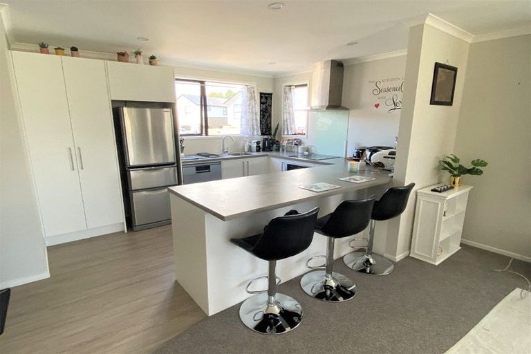 Photo of property in 7 Discovery Place, Marfell, New Plymouth, 4310