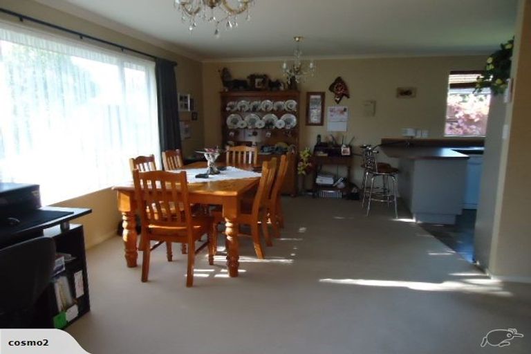 Photo of property in 35 Boston Parade, Kelvin Grove, Palmerston North, 4414