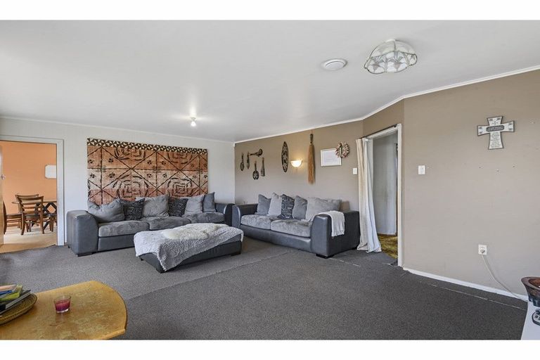 Photo of property in 415 Breezes Road, Aranui, Christchurch, 8061
