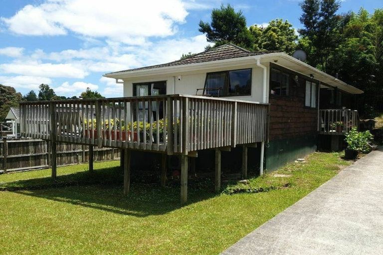 Photo of property in 6 Garner Place, Glenfield, Auckland, 0629