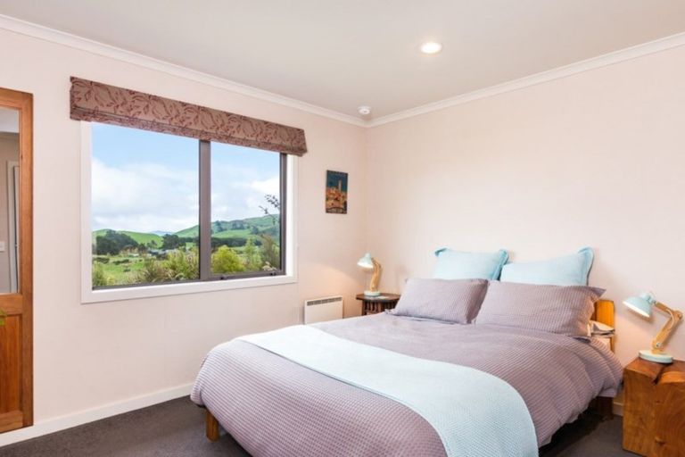 Photo of property in 21 Katelyn Place, Kinloch, Taupo, 3385