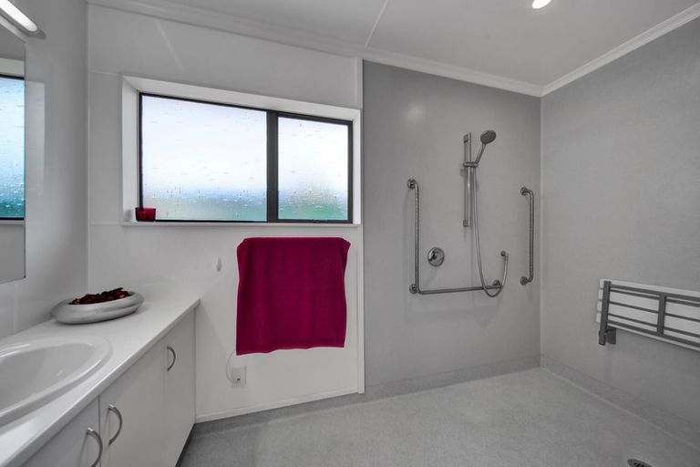 Photo of property in 1 Price Street, Westown, New Plymouth, 4310