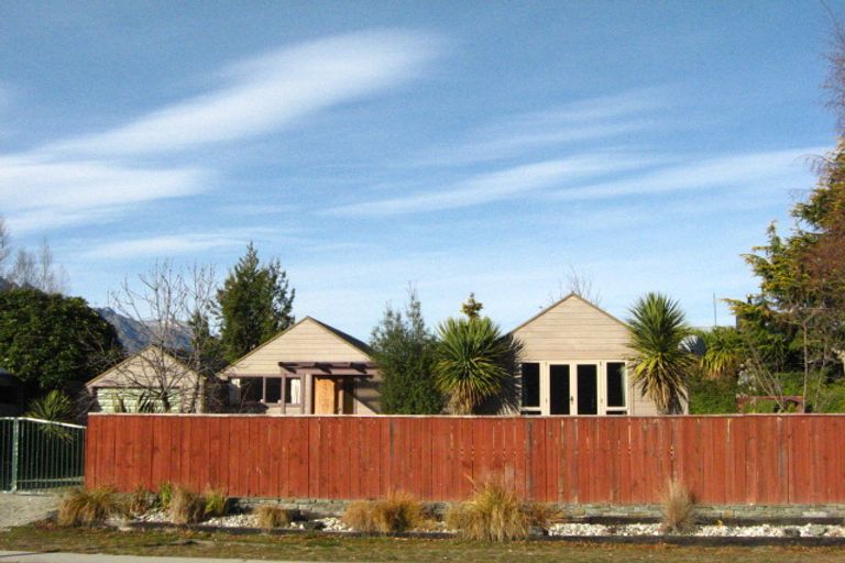 Photo of property in 61 Oregon Drive, Kelvin Heights, Queenstown, 9300