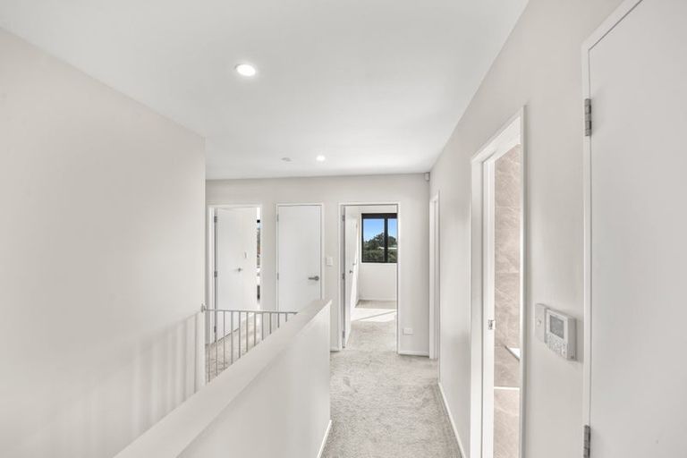 Photo of property in 10 Seafarer Crescent, Stanmore Bay, Whangaparaoa, 0932