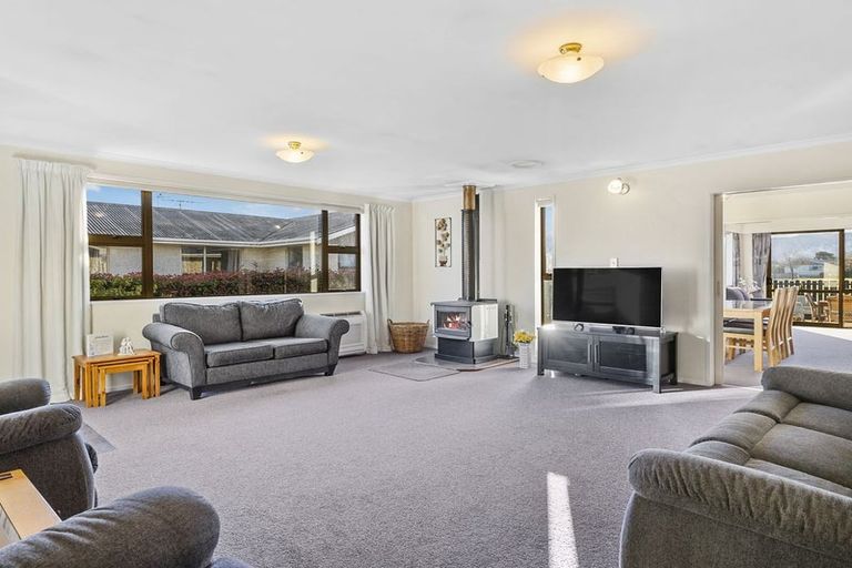 Photo of property in 13 Walnut Place, Mosgiel, 9024
