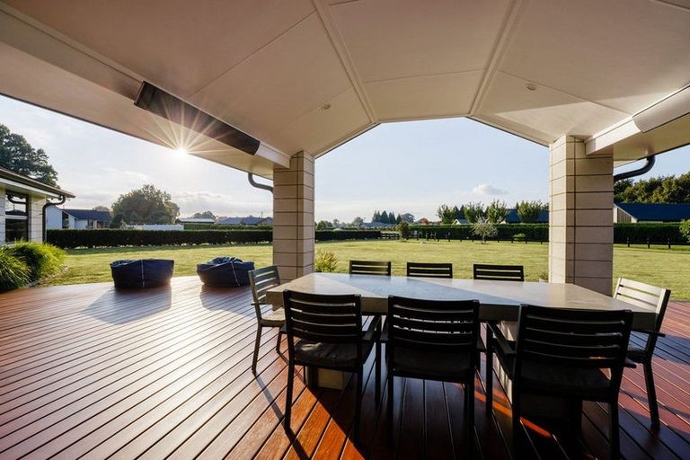 Photo of property in 11 South Oaks Close, Pukemoremore, Cambridge, 3493