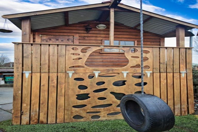 Photo of property in 4 Silvester Street, Woolston, Christchurch, 8023