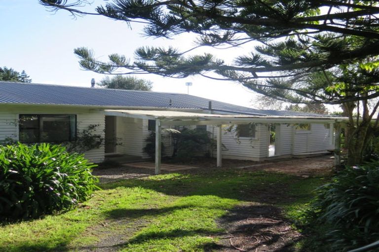 Photo of property in 106 Valley Road, Paraparaumu, 5032