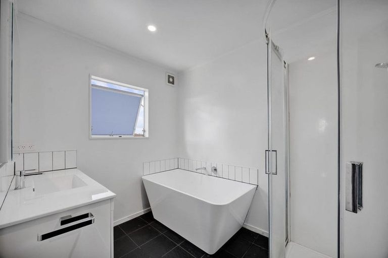 Photo of property in 52 Murray Avenue, Hawera, 4610