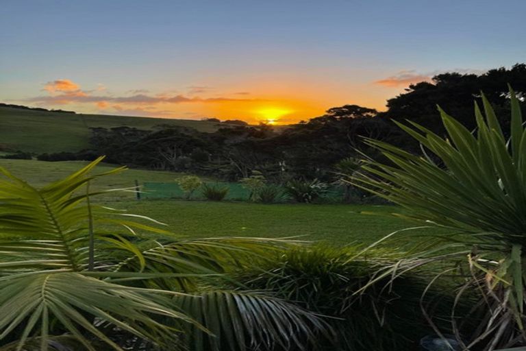 Photo of property in 211c Cable Bay Block Road, Cable Bay, 0420