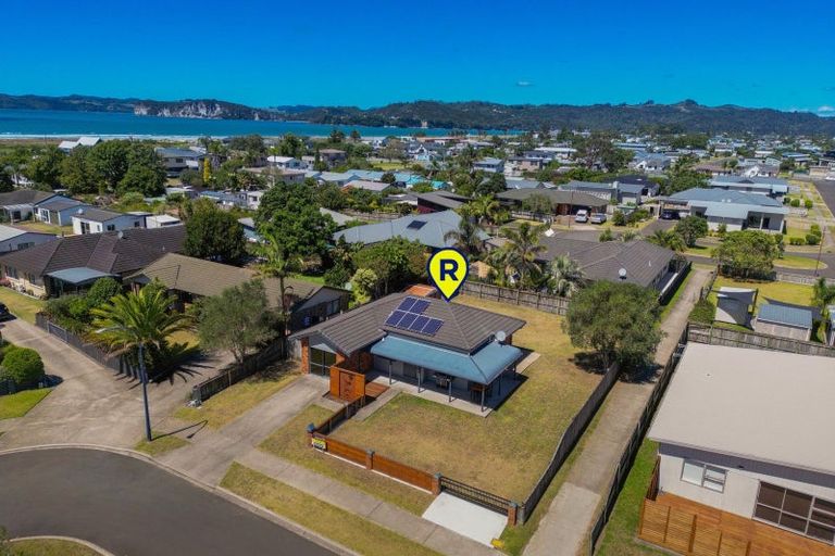 Photo of property in 11 Clipper Place, Whitianga, 3510