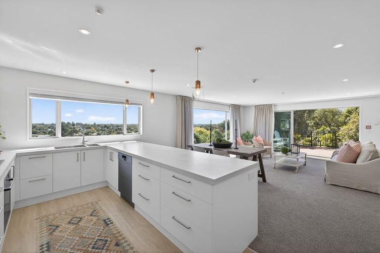 Photo of property in 124a Centaurus Road, Huntsbury, Christchurch, 8022