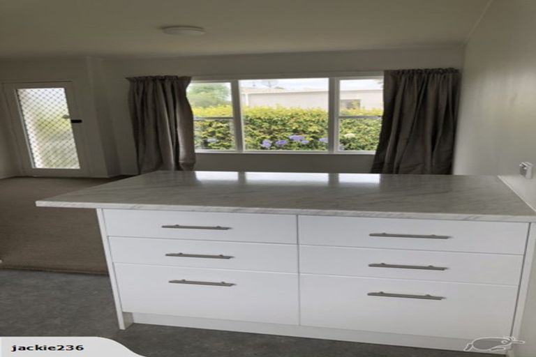 Photo of property in 3/2 Wicklow Road, Narrow Neck, Auckland, 0622