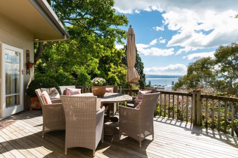 Photo of property in 26 George Street, Hospital Hill, Napier, 4110