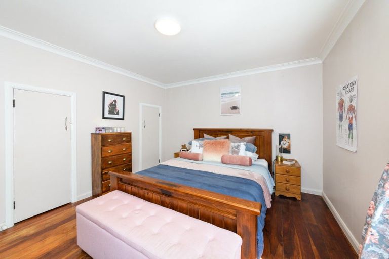 Photo of property in 10 Liverpool Street, Takaro, Palmerston North, 4412