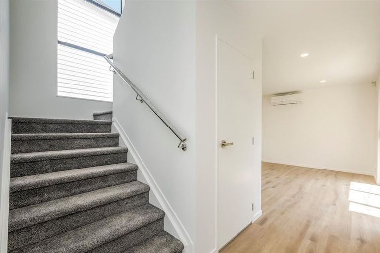 Photo of property in 11 Matukutureia Lane, Manurewa, Auckland, 2102