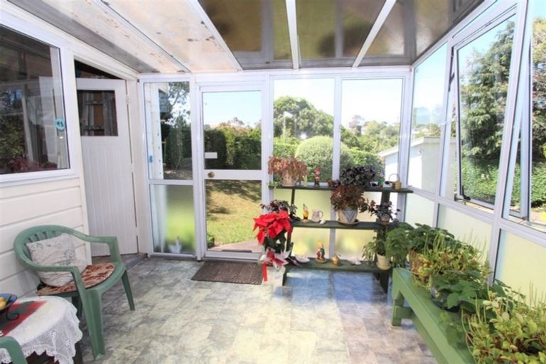 Photo of property in 23 Ronald Woolf Place, Churton Park, Wellington, 6037