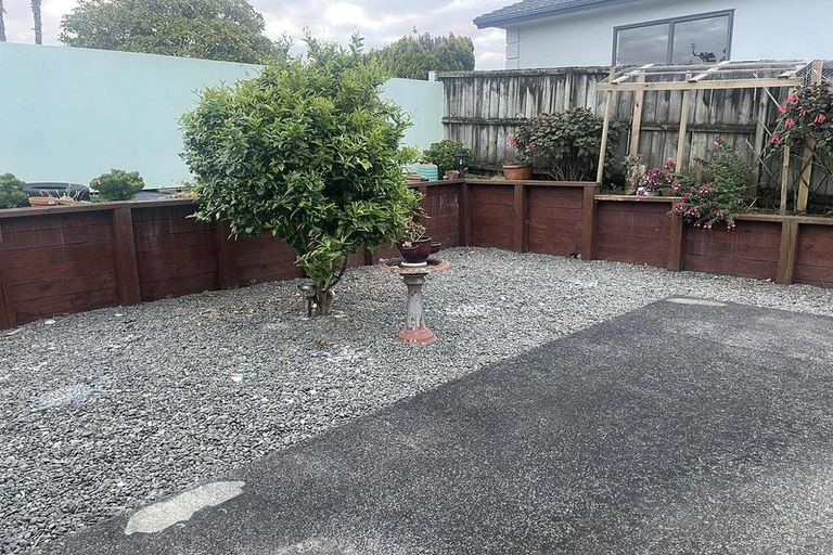 Photo of property in 80 Landing Drive, Albany, Auckland, 0632