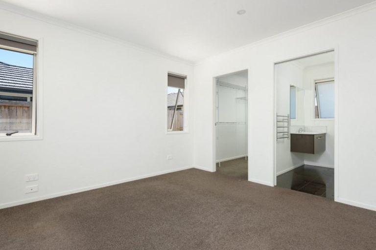 Photo of property in 30 Livingstone Drive, Papamoa Beach, Papamoa, 3118